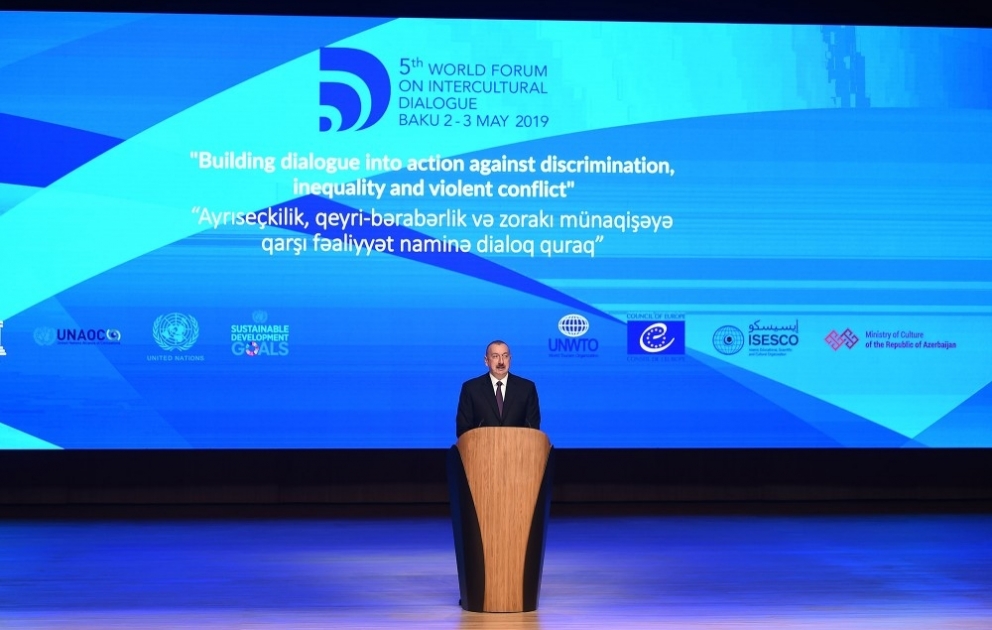Bakıda V Ümumdünya Mədəniyyətlərarası Dialoq Forumu işə başlayıb Azərbaycan Prezidenti İlham Əliyev Forumun açılışında iştirak edib YENİLƏNİB 3 VİDEO