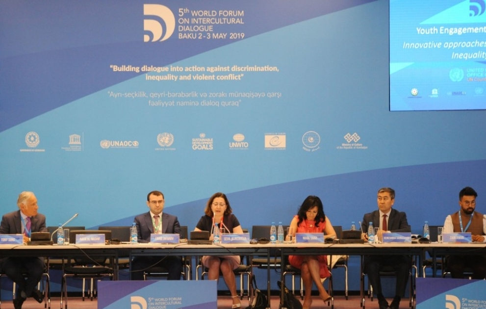 Forumun daha bir sessiyası gənclərin məşğulluğu və peşə təhsili mövzusuna həsr edilib VİDEO
