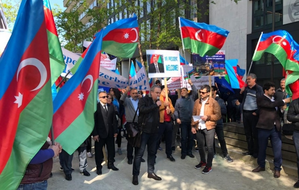 Rally in support of President Ilham Aliyev staged in Brussels VIDEO