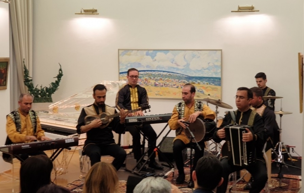 Vyanada Azərbaycan Mədəniyyət Mərkəzinin yaradılmasının altıncı ildönümü münasibətilə konsert keçirilib VİDEO