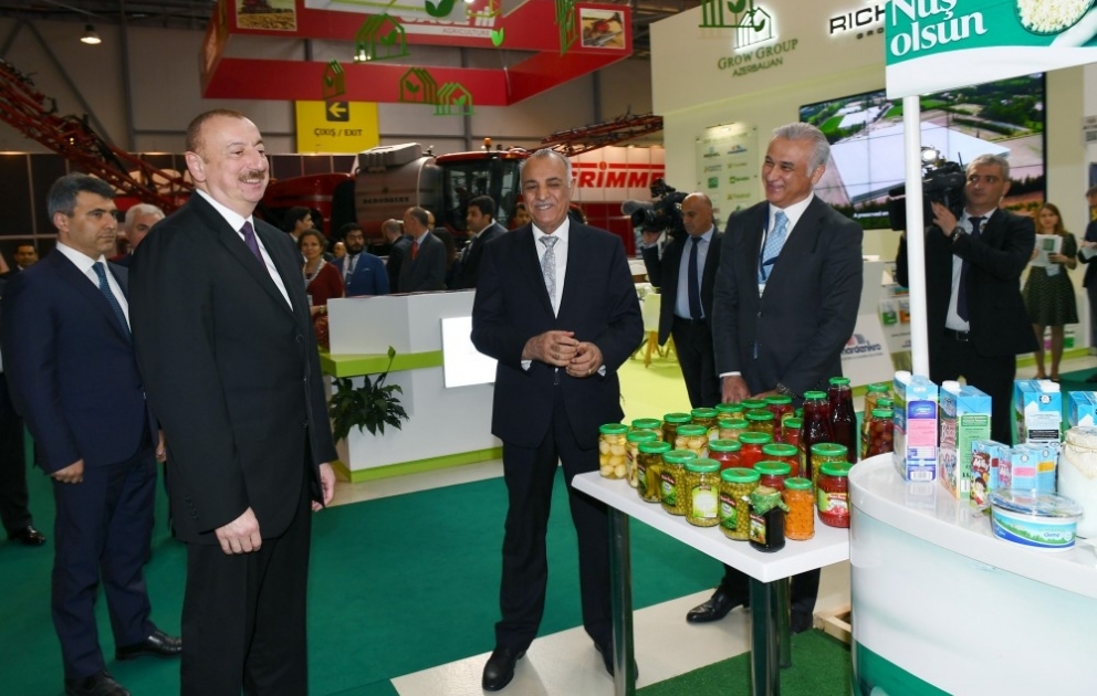 Präsident Ilham Aliyev besucht Fachmessen für Lebensmittel und Landwirtschaft “World Food Azerbaijan 2019“ und “Caspian Agro–2019“ VIDEO