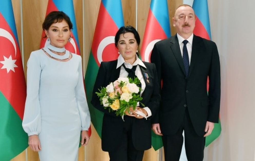 Президент Ильхам Алиев и первая леди Мехрибан Алиева встретились с президентом Всероссийской федерации художественной гимнастики  ОБНОВЛЕНО ВИДЕО