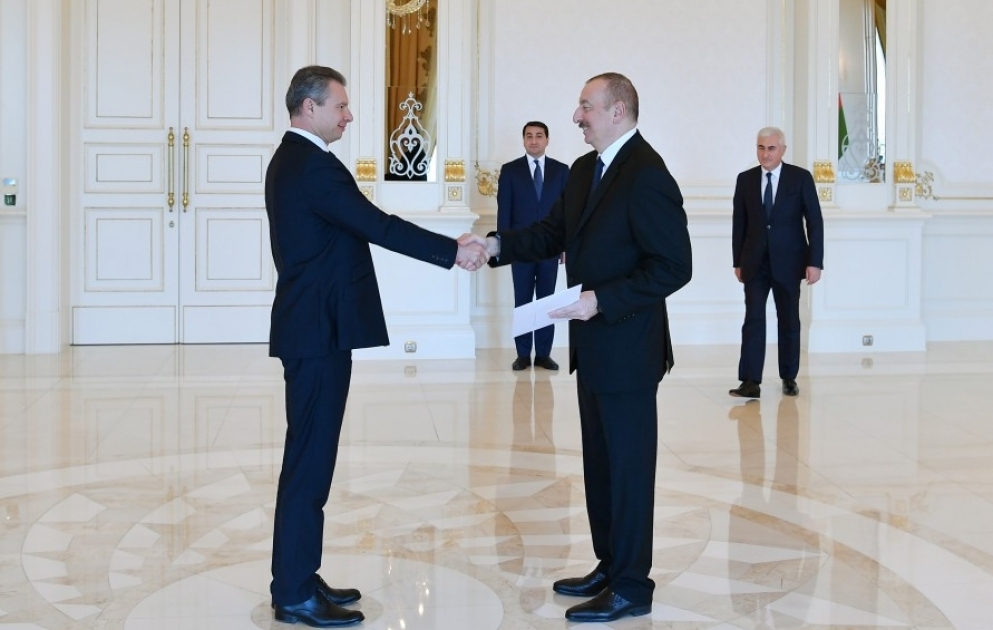 President Ilham Aliyev received credentials of incoming Ukrainian ambassador VIDEO