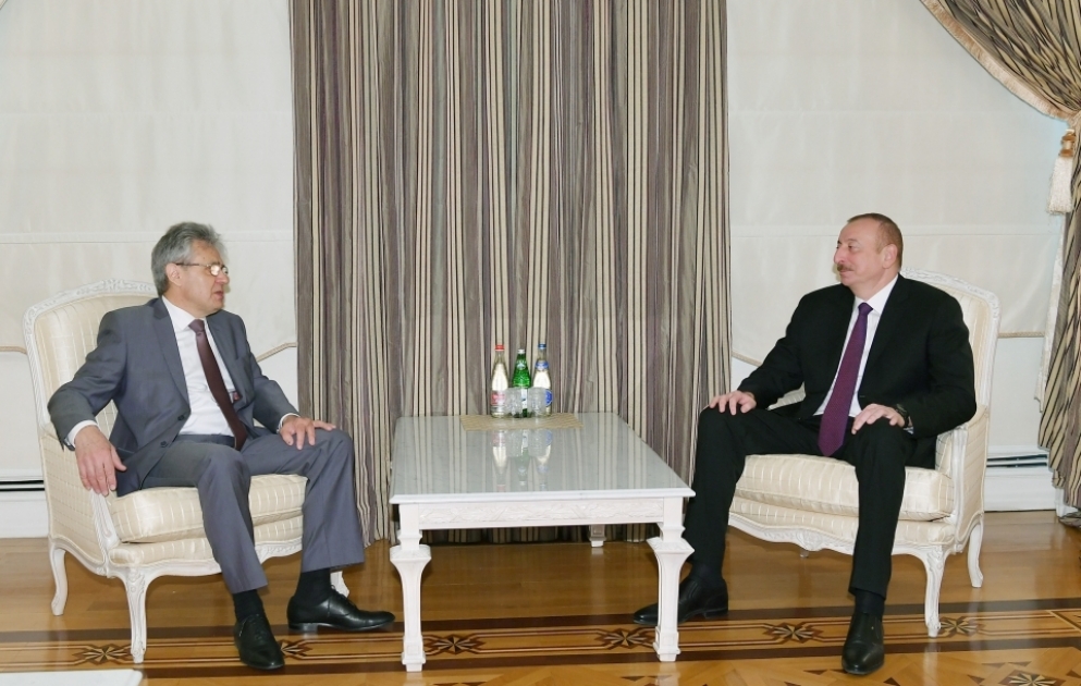 Azərbaycan Prezidenti İlham Əliyev Rusiya Elmlər Akademiyasının prezidentini qəbul edib  YENİLƏNİB VİDEO