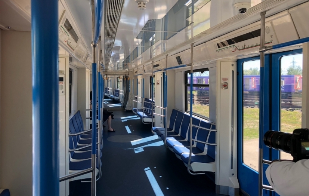 Rusiyadan Bakıya yeni metro vaqonlarının ilk partiyası yola salınıb VİDEO
