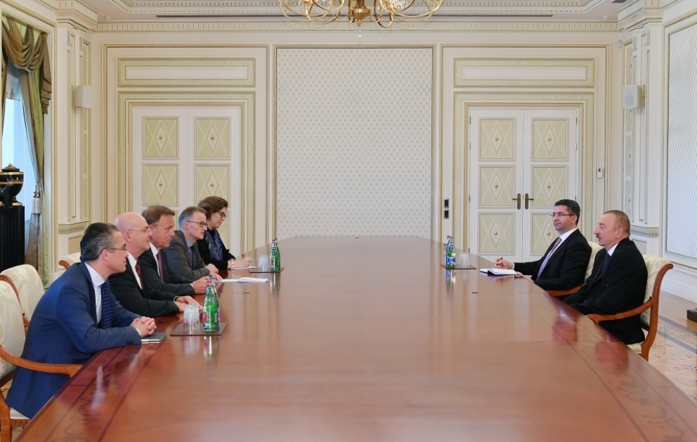 Le président Ilham Aliyev rencontre une délégation conduite par le vice-président du Bundestag allemand VIDEO