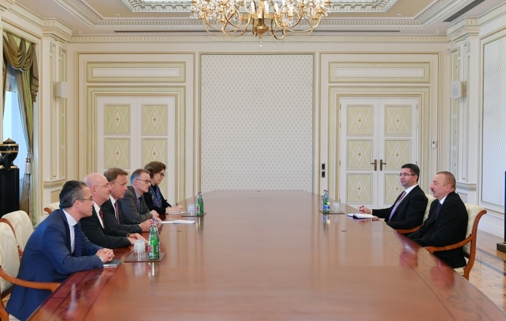 Präsident Ilham Aliyev empfängt deutsche Delegation VIDEO