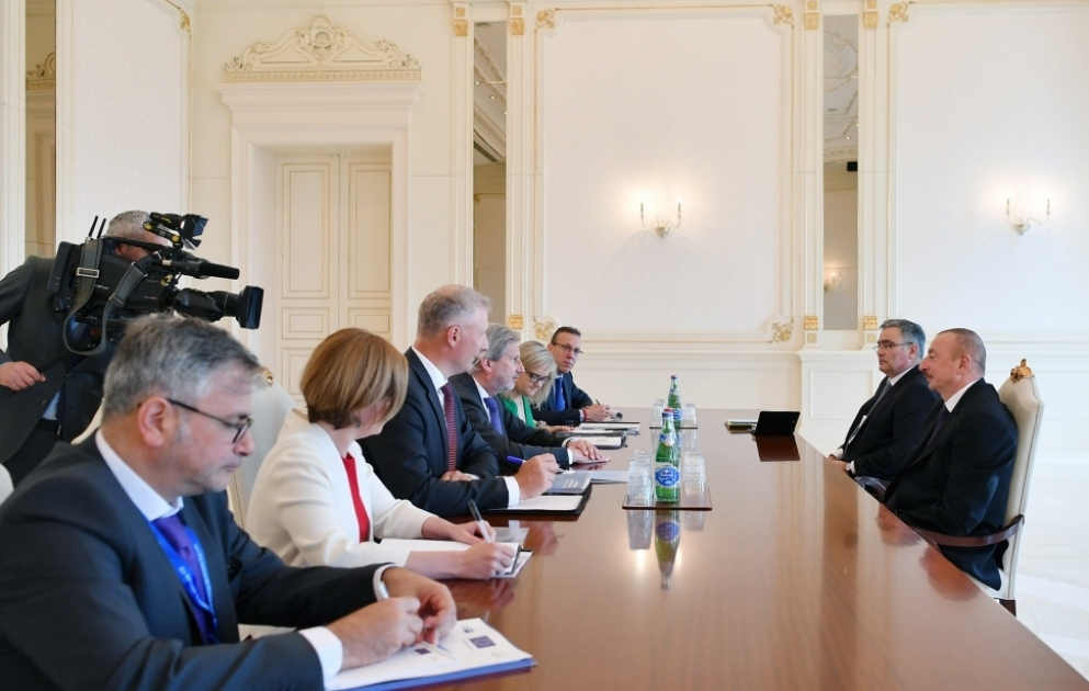 President Ilham Aliyev received delegation led by European Union Commissioner VIDEO