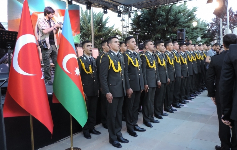 Respublika Günü, Silahlı Qüvvələr Günü və diplomatik xidmət orqanlarımızın 100 illiyi Ankarada qeyd edilib VİDEO