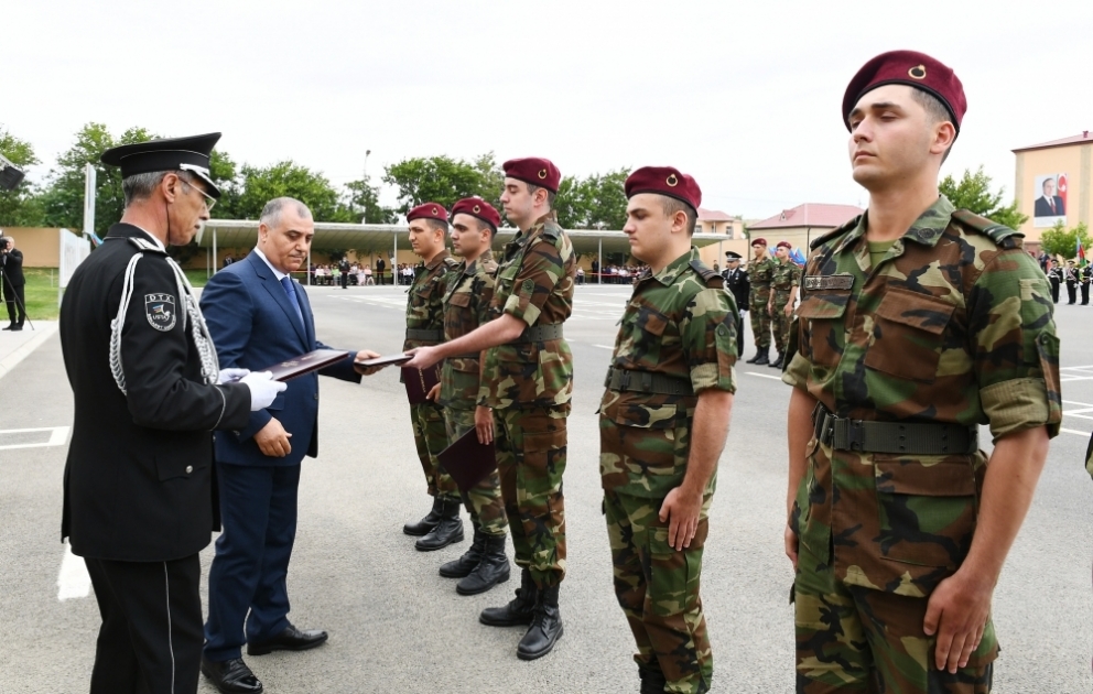 Feierliche Entlassung von Armeeangehörigen von Staatssicherheitsdienst aus Grundwehrdienst VIDEO