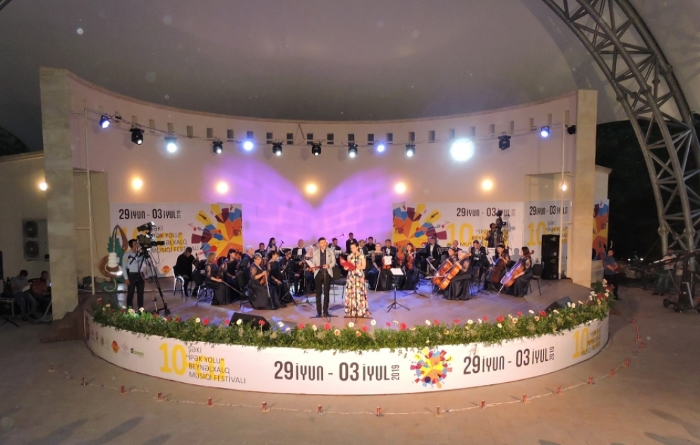 Şəki “İpək Yolu” X Beynəlxalq Musiqi Festivalı başa çatıb VİDEO
