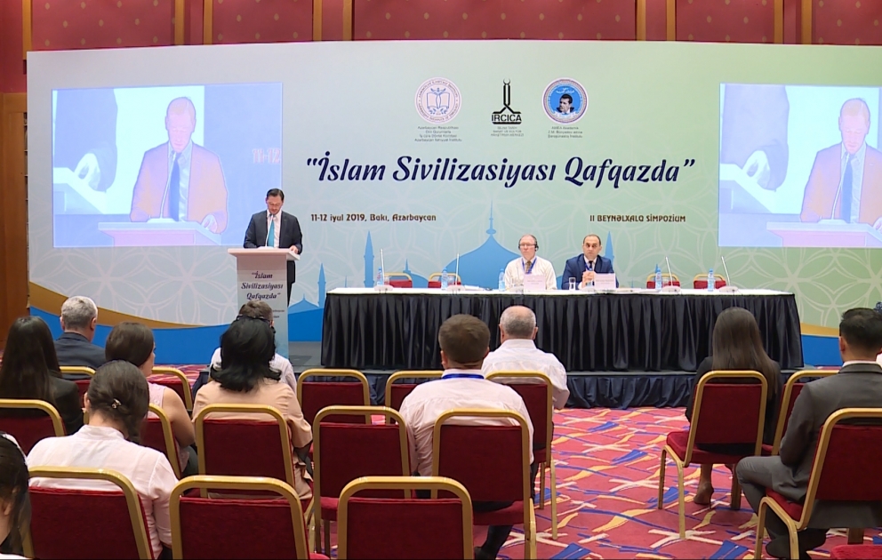 “İslam sivilizasiyası Qafqazda” II Beynəlxalq Simpozium panellərlə davam edir VİDEO