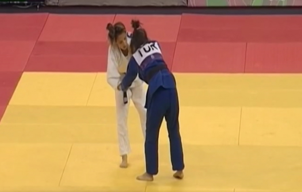 Rumıniyalı cüdoçu “EYOF Bakı 2019”da komandasının ikinci qızıl medalını qazanıb VİDEO