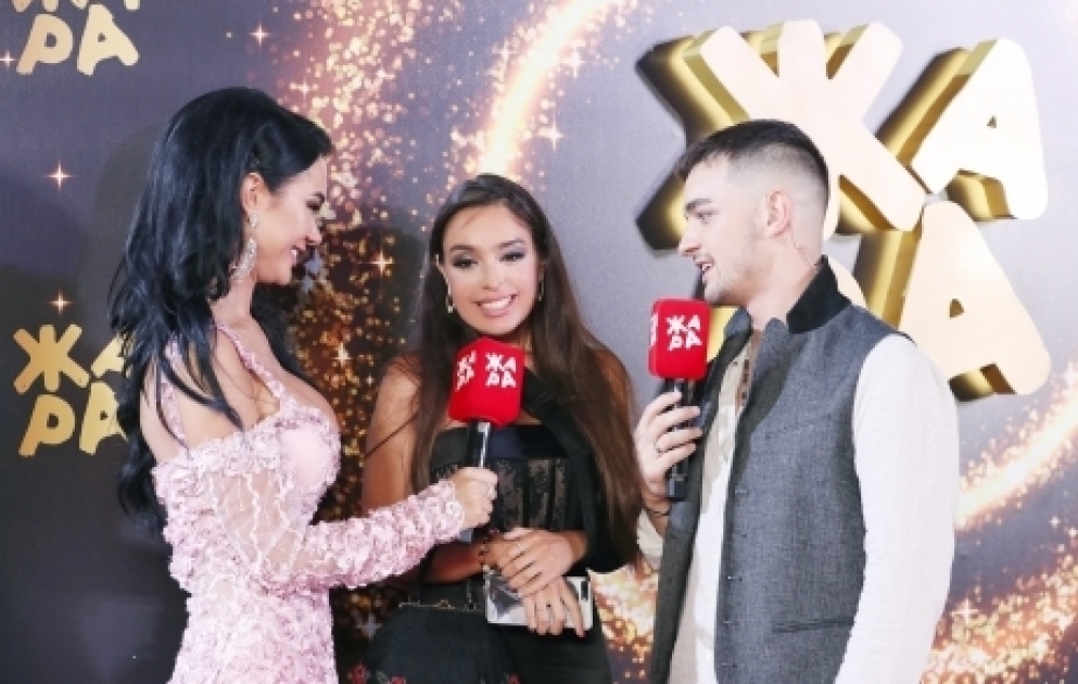 "Jara-2019”: Festivalteilnehmer flanieren in Baku über roten Teppich Vizepräsidentin von Heydar Aliyev Stiftung Leyla Aliyeva war auch unter Ehrengästenb VIDEO