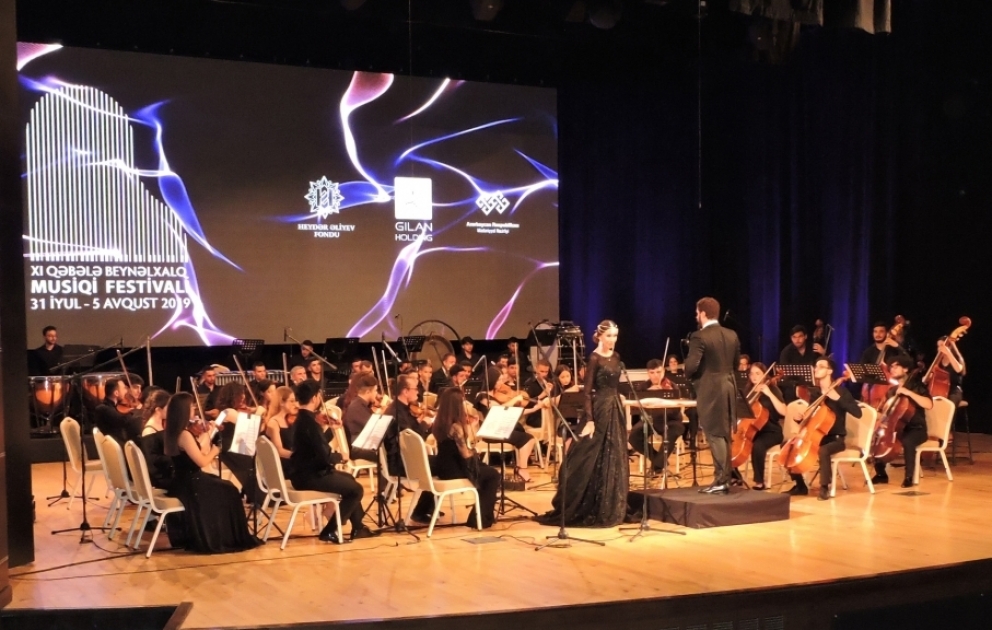 Qəbələ şəhəri yenidən öz qapılarını Beynəlxalq Musiqi Festivalı iştirakçılarının üzünə açıb VİDEO