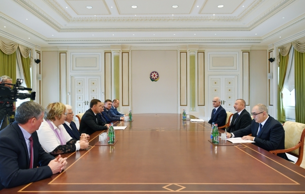 President Ilham Aliyev received delegation led by governor of Russia’s Sverdlovsk region VIDEO