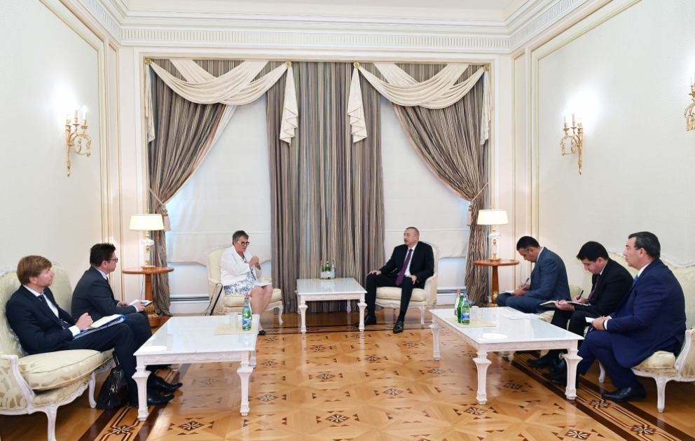 Le président Ilham Aliyev reçoit la présidente de l’APCE VIDEO
