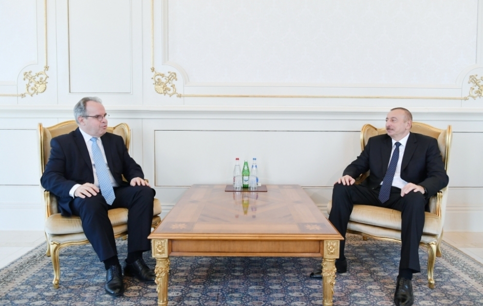 Präsident Ilham Aliyev empfängt neuen lettischen Botschafter VIDEO