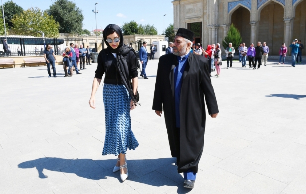 First Vice-President Mehriban Aliyeva visited Shamakhi Juma Mosque VIDEO