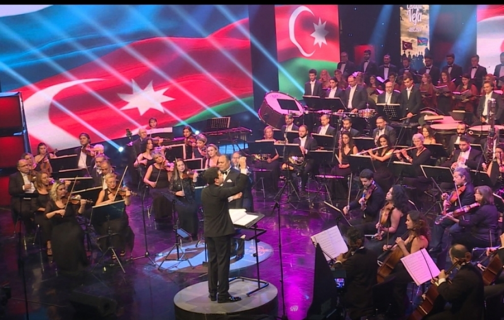 Bakının 1918-ci ildə işğaldan azad olunması münasibətilə Ankarada möhtəşəm konsert VİDEO