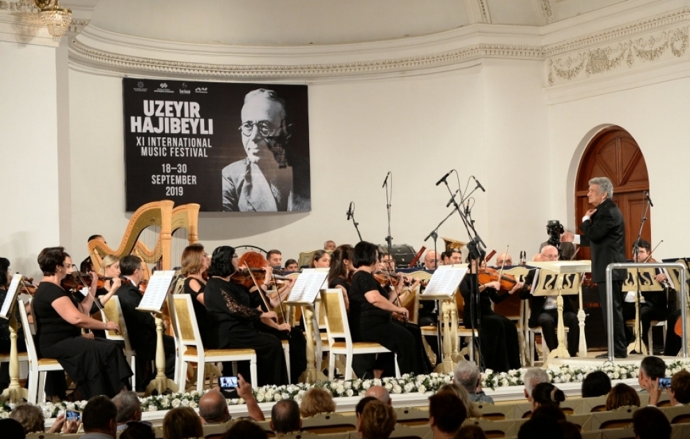 Bakıda Üzeyir Hacıbəyli XI Beynəlxalq Musiqi Festivalının təntənəli açılış mərasimi olub VİDEO