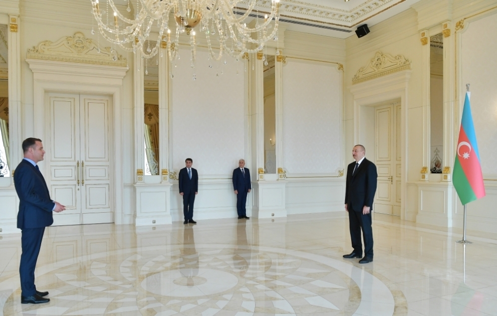 Prezident İlham Əliyev Litvanın Azərbaycanda yeni təyin olunmuş səfirinin etimadnaməsini qəbul edib YENİLƏNİB VİDEO