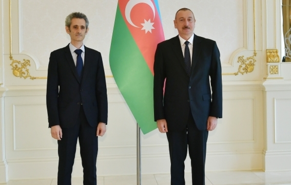 Президент Ильхам Алиев принял верительные грамоты новоназначенного посла Франции в Азербайджане  ОБНОВЛЕНО ВИДЕО
