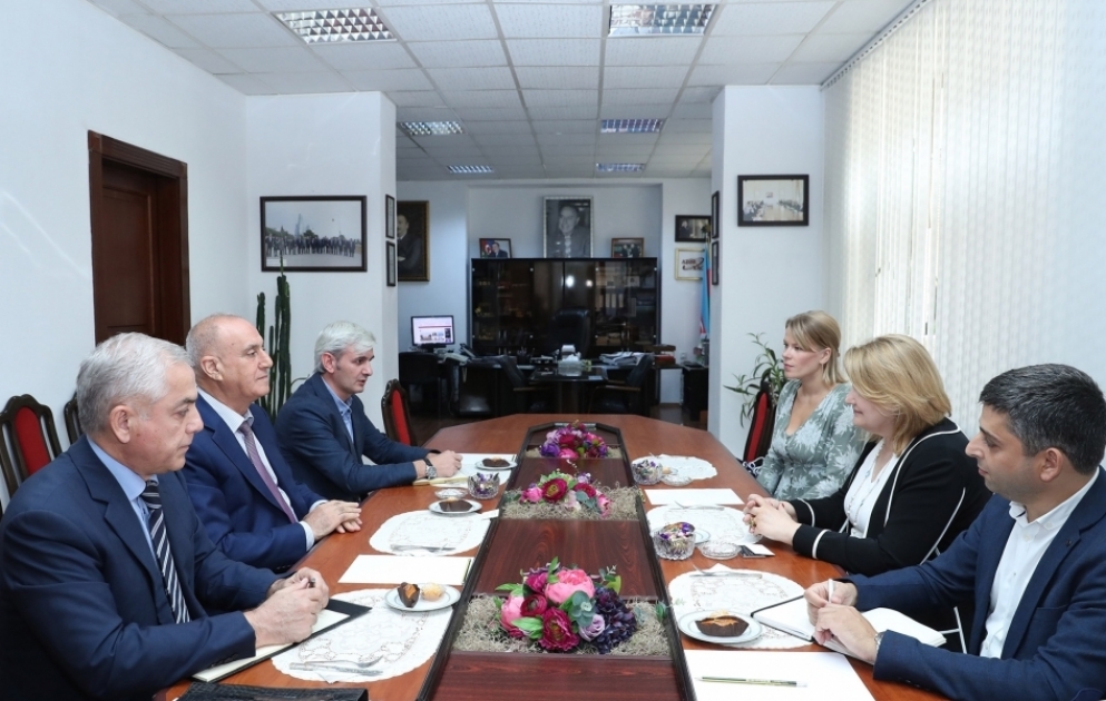 AZERTAC und TASS setzen Erfahrungsaustausch fort VIDEO
