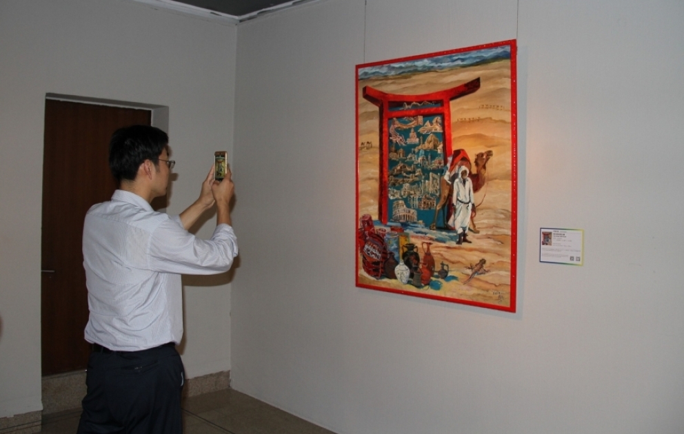 Azərbaycan rəssamlarının əsərləri Pekin Biennalesində VİDEO