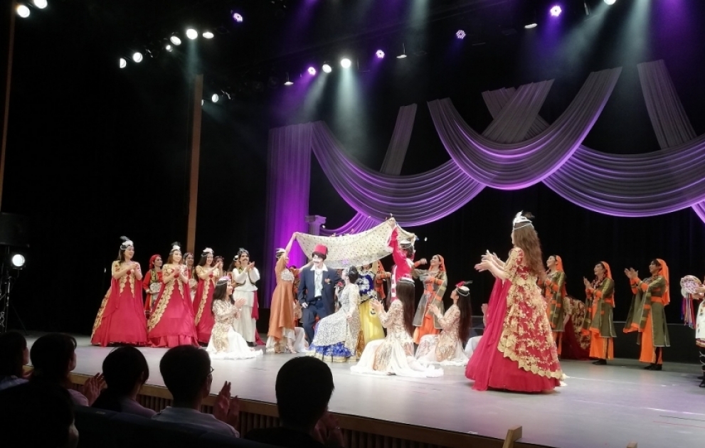 Üzeyir bəy Hacıbəylinin Yaponiyada ilk dəfə səhnələşdirilən “Arşın mal alan” operettası böyük rəğbətlə qarşılanıb VİDEO