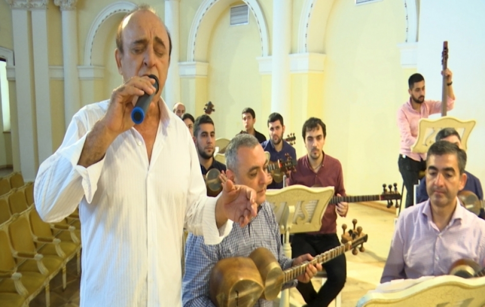 Bir görüş yaxşıdır yüz ayrılıqdan... VİDEO