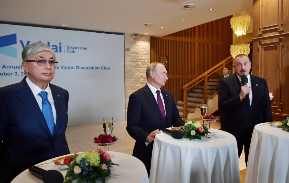 Informal meeting of heads of state with participants of 16th Annual Meeting of Valdai International Discussion Club was held VIDEO