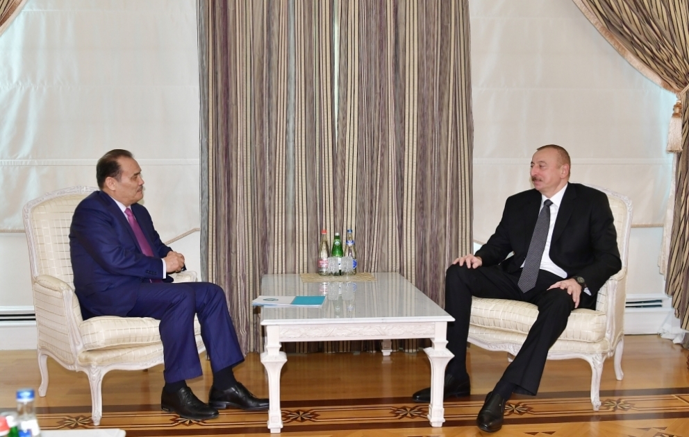 Präsident Ilham Aliyev empfängt Generalsekretär von Kooperationsrat türkischsprachiger Staaten VIDEO