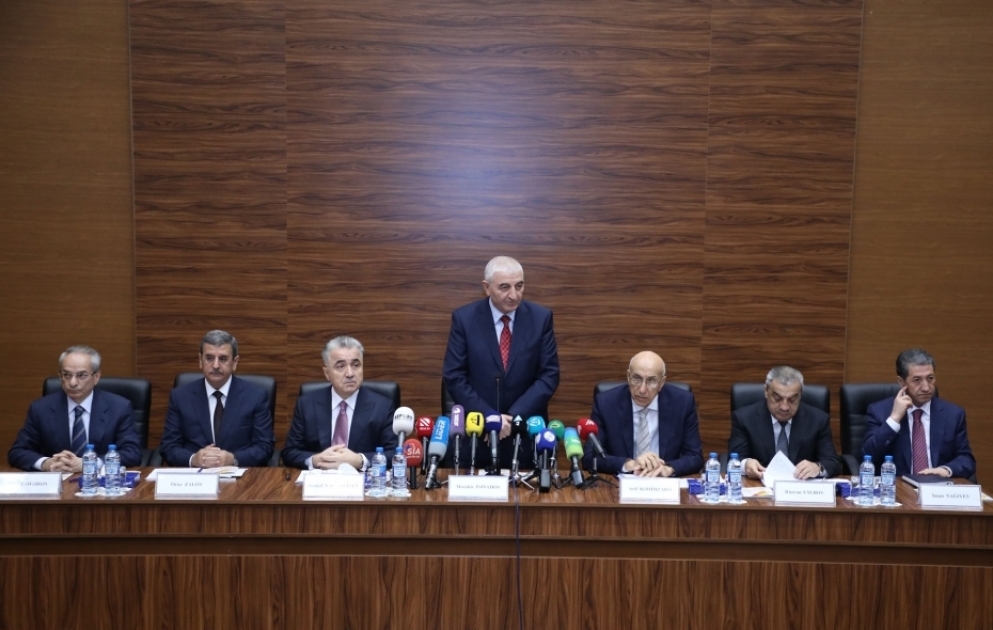 Mərkəzi Seçki Komissiyasında dairə seçki komissiyalarının sədrləri üçün geniş müşavirə keçirilib VİDEO