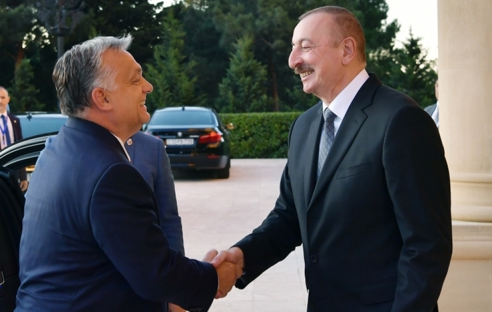 Staatspräsident Ilham Aliyev trifft Ungarns Premier in Baku VIDEO