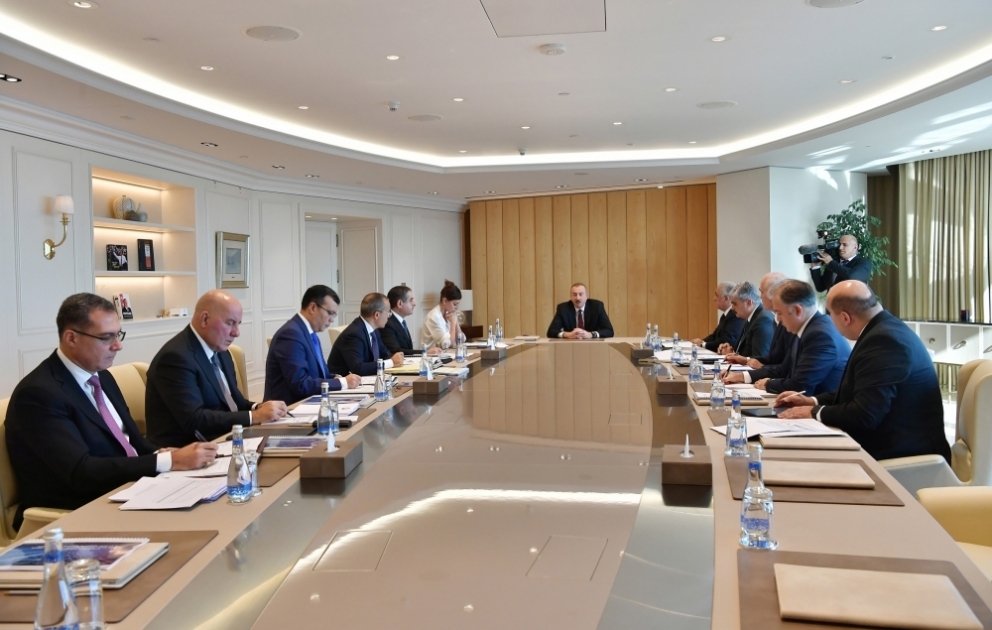 Azərbaycan Prezidenti İlham Əliyevin yanında iqtisadi müşavirə keçirilib VİDEO