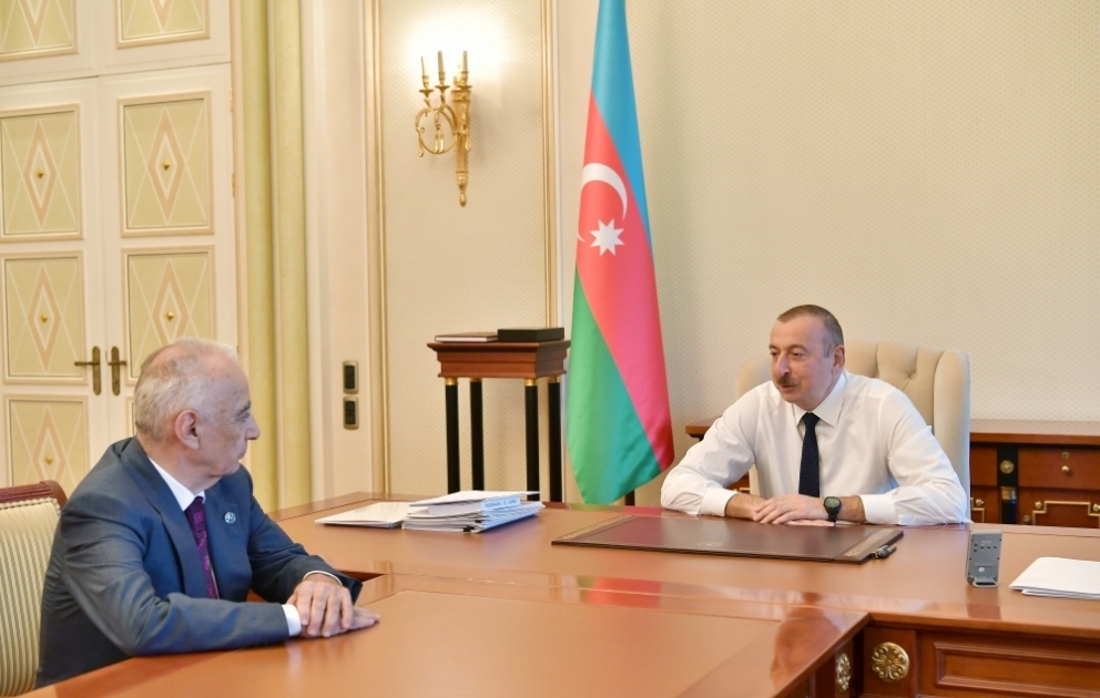 Le président Ilham Aliyev rencontre le vice-Premier ministre Hadjibala Aboutalybov VIDEO