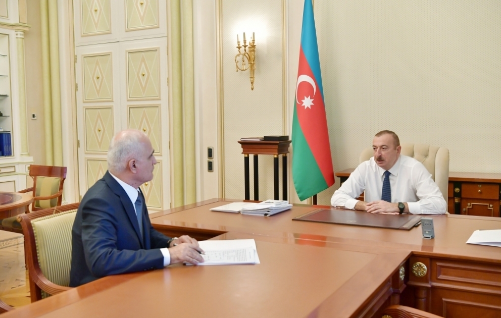 Le président Ilham Aliyev reçoit Chahin Moustafayev à la suite de sa nomination à un nouveau poste VIDEO