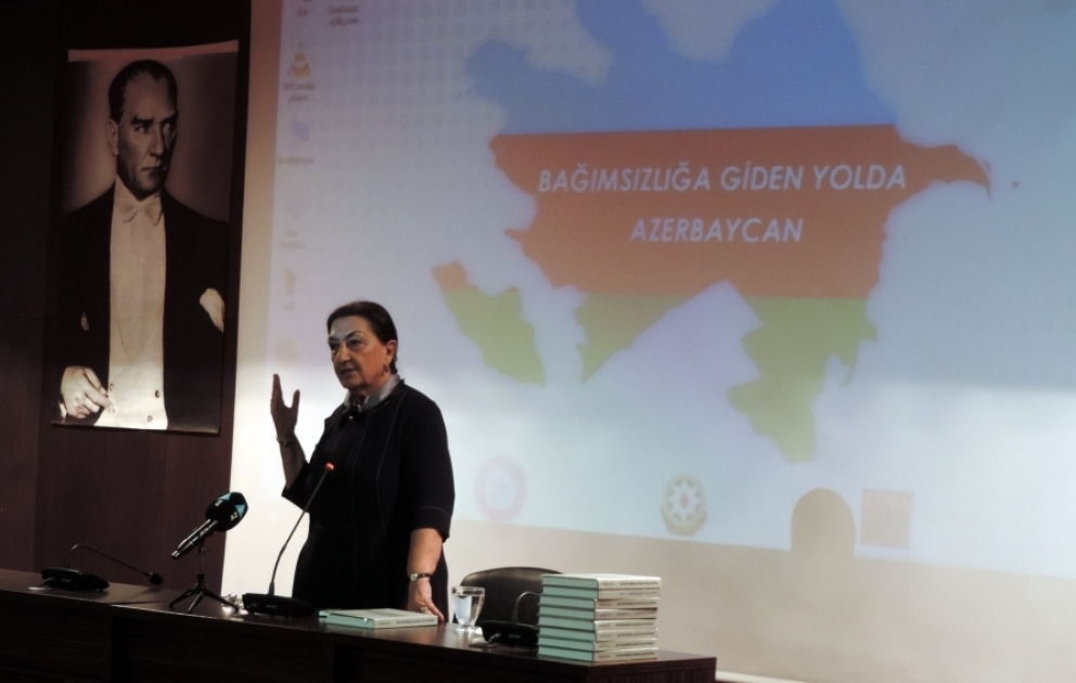Ankarada “Azərbaycan müstəqilliyə gedən yolda” mövzusunda konfrans keçirilib VİDEO