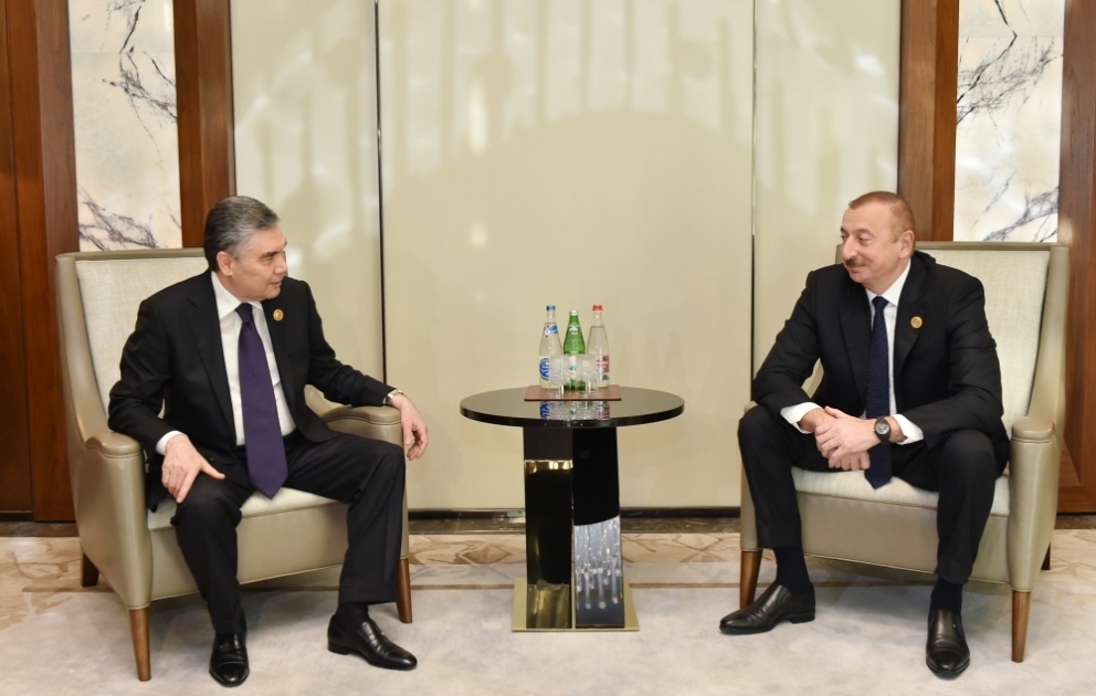 Treffen von Präsident Ilham Aliyev mit Präsident Gurbanguly Berdimuhamedow in Baku VIDEO
