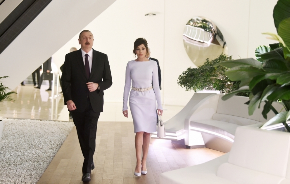 President Ilham Aliyev hosted official reception in honor of heads of state and government participating in Baku Summit VIDEO