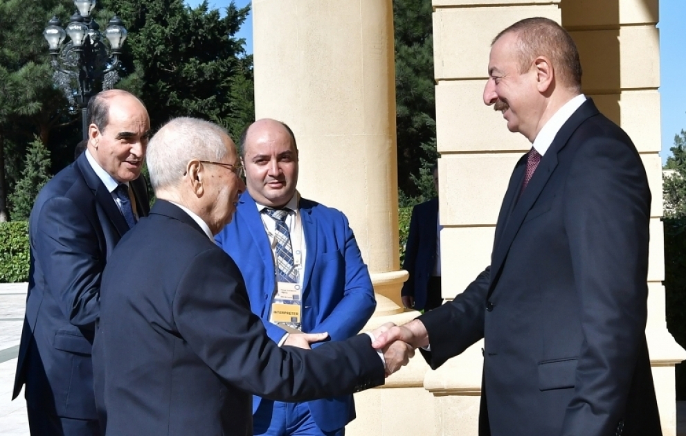 Prezident İlham Əliyevin Əlcəzair Prezidenti Abdelkader Bensalah ilə görüşü olub YENİLƏNİB VİDEO
