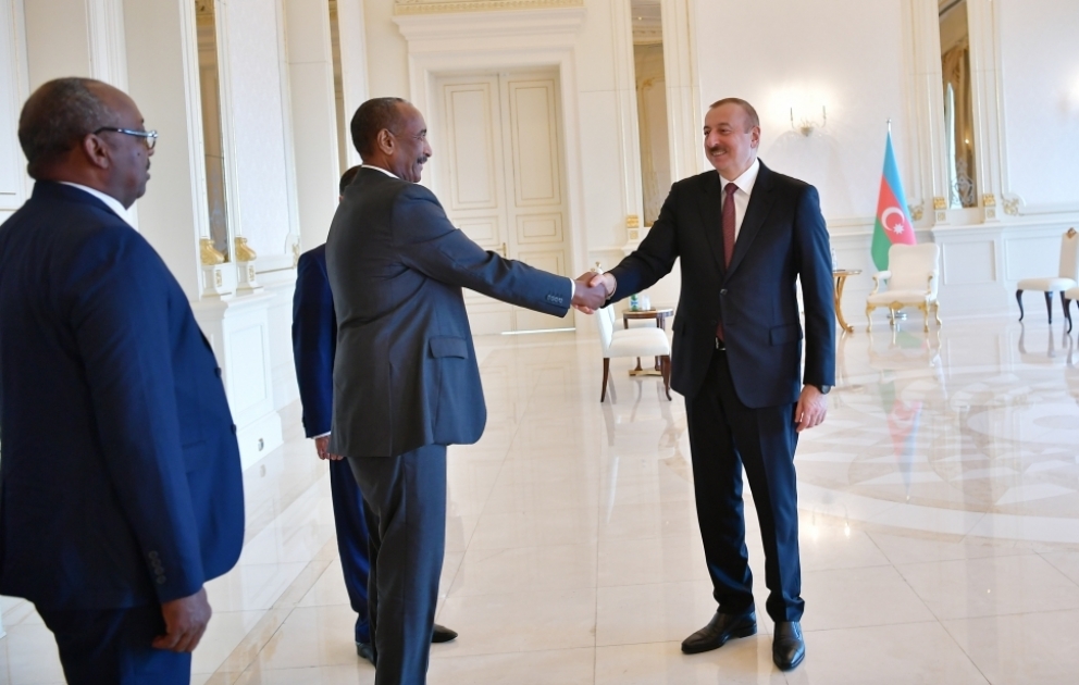 Prezident İlham Əliyev Sudanın Suveren Keçid Şurasının Sədri Abdel Fattah Abdelrahman Al-Burhan ilə görüşüb YENİLƏNİB VİDEO