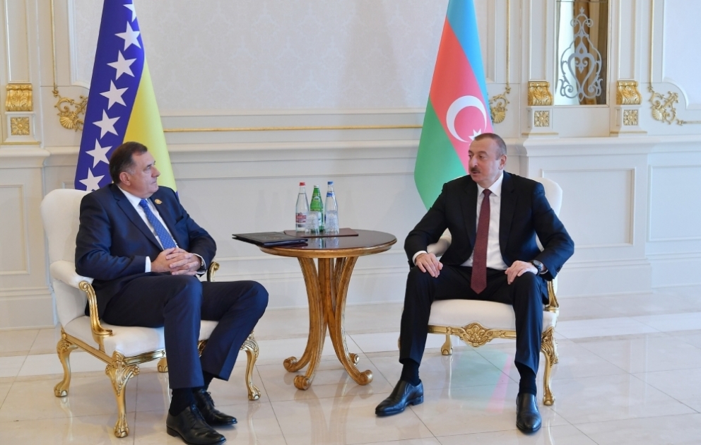 Les présidents Ilham Aliyev et Milorad Dodik se rencontrent à Bakou VIDEO