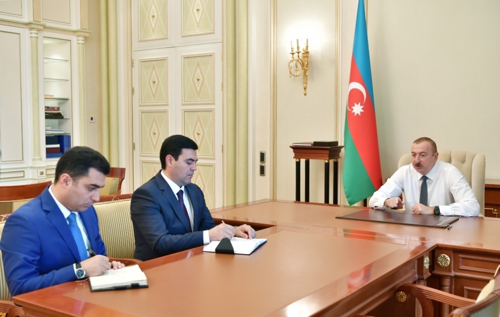 Präsident Ilham Aliyev empfängt neue Leiter der Exekutiven von Jewlach und Chatschmas VIDEO