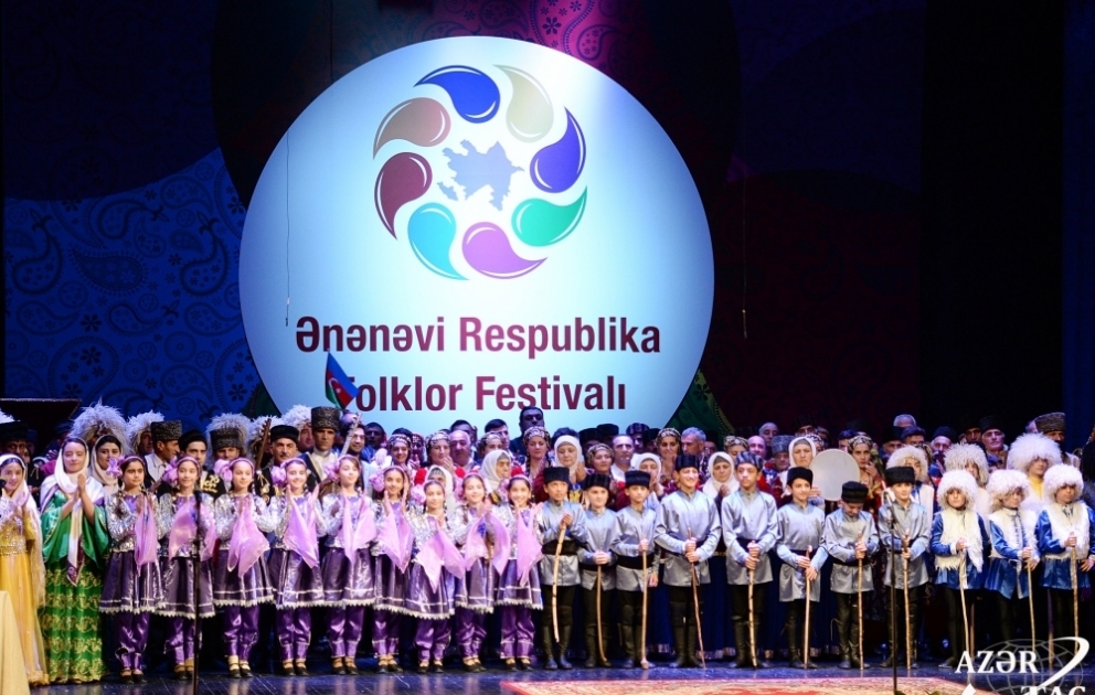 Ənənəvi Respublika Folklor Festivalının bağlanış mərasimi olub VİDEO