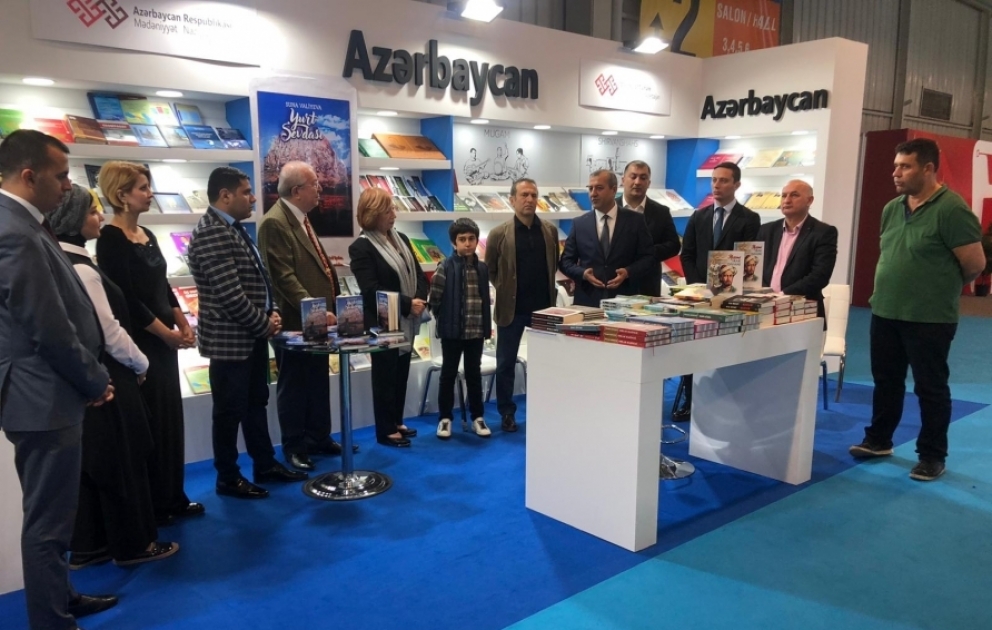 İstanbulda “Yurt sevdası” kitabının təqdimatı olub VİDEO