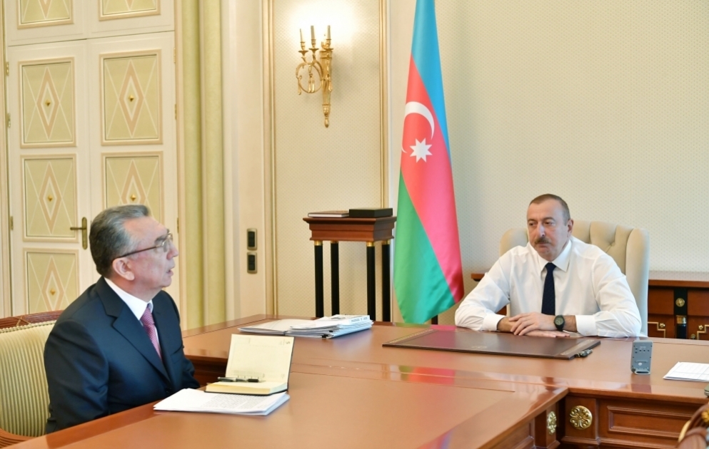 Prezident İlham Əliyev Bakı Şəhər İcra Hakimiyyətinin başçısını qəbul edib  YENİLƏNİB VİDEO