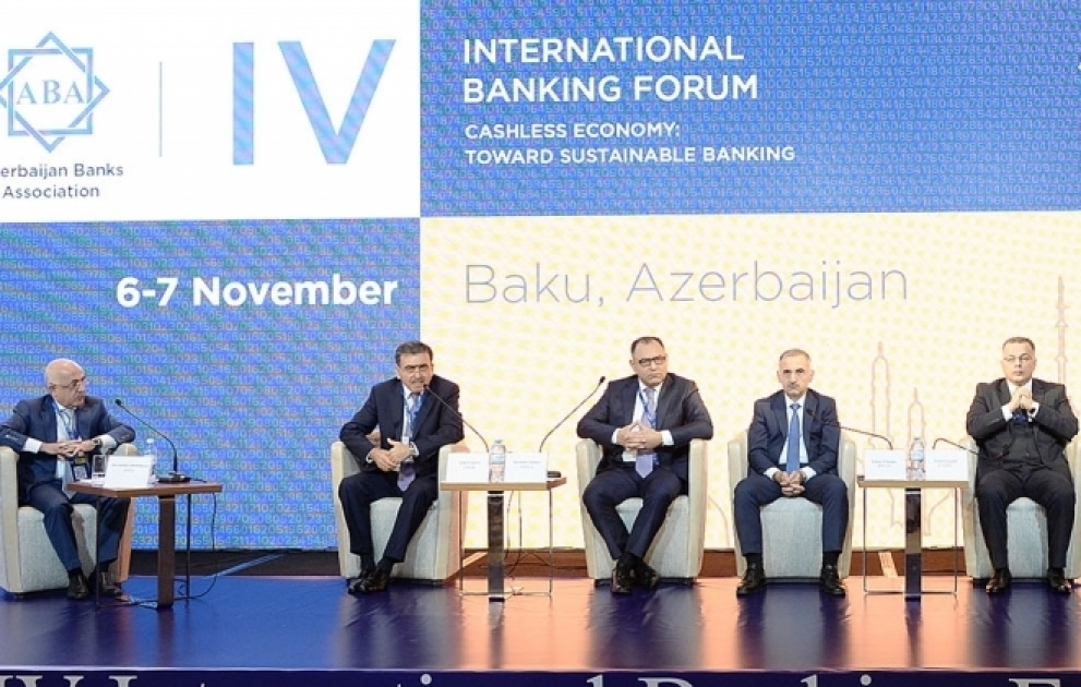 В Баку проходит IV Международный банковский форум ВИДЕО