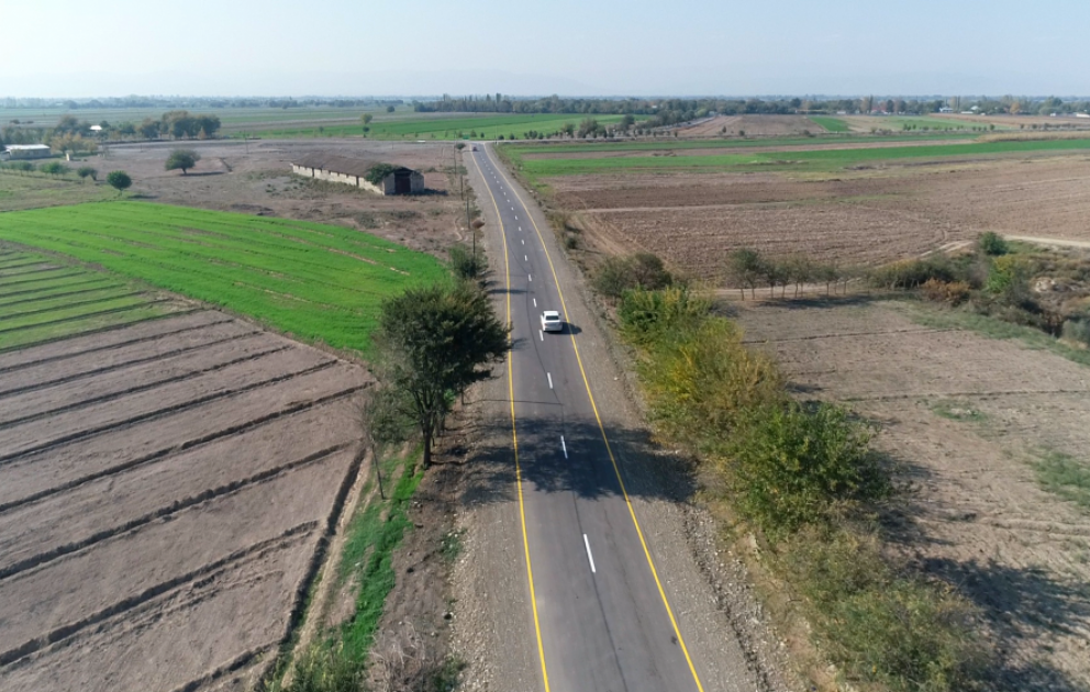 Ağcabədidə 18 kilometrlik yol yenidən qurulub VİDEO